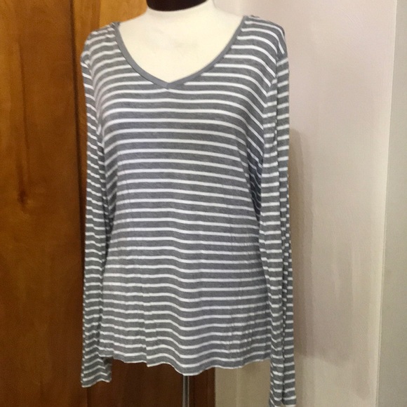 Versona Tops - Versona Striped Shirt